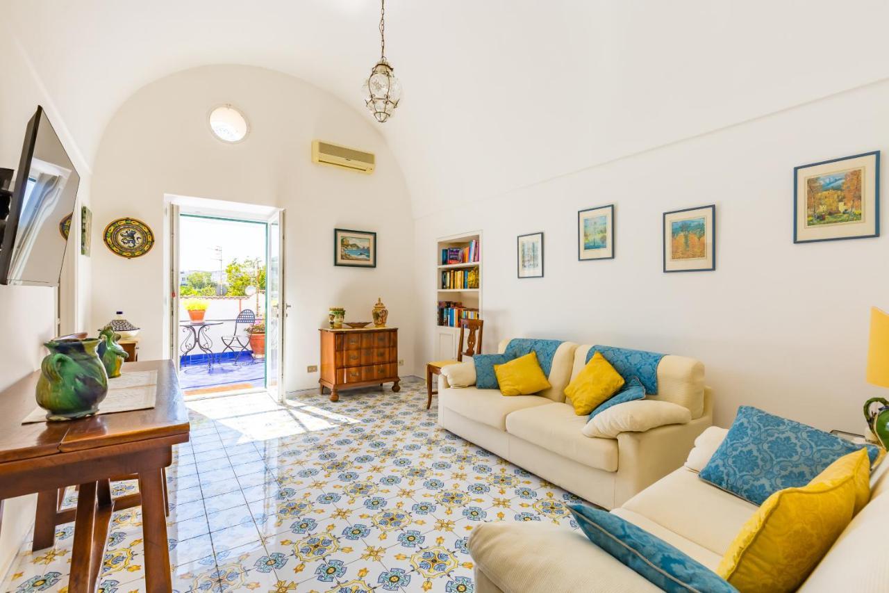 Capri Turquoise By Napoliapartments Exterior photo