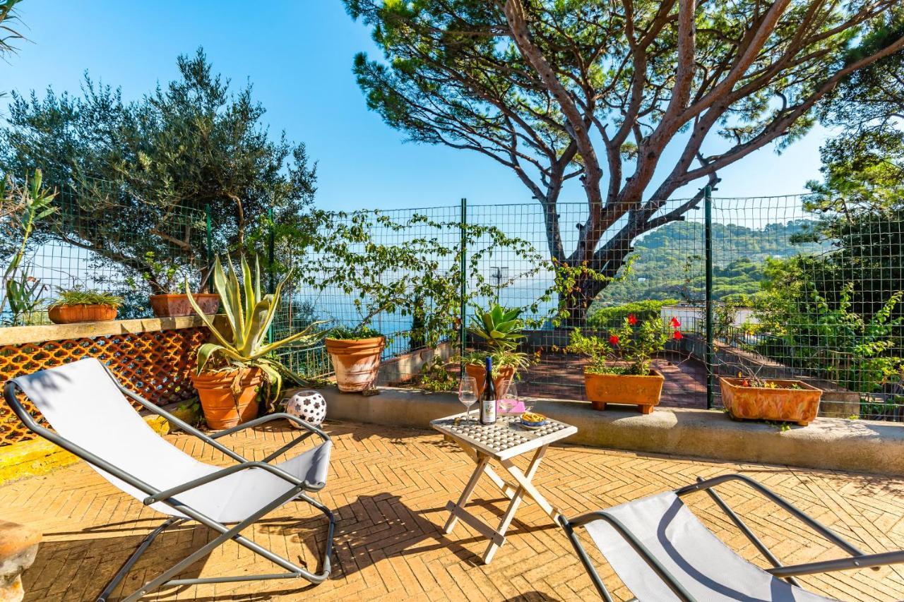 Capri Turquoise By Napoliapartments Exterior photo
