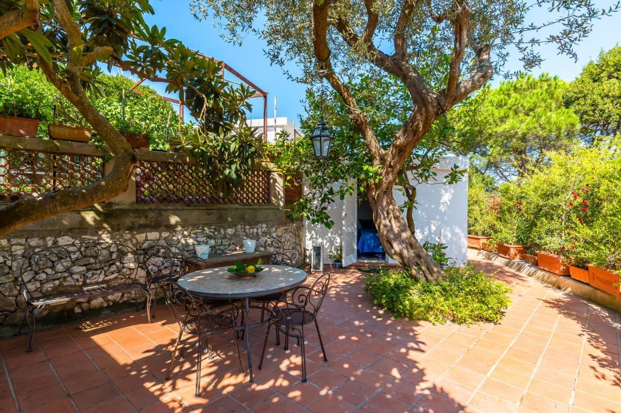 Capri Turquoise By Napoliapartments Exterior photo